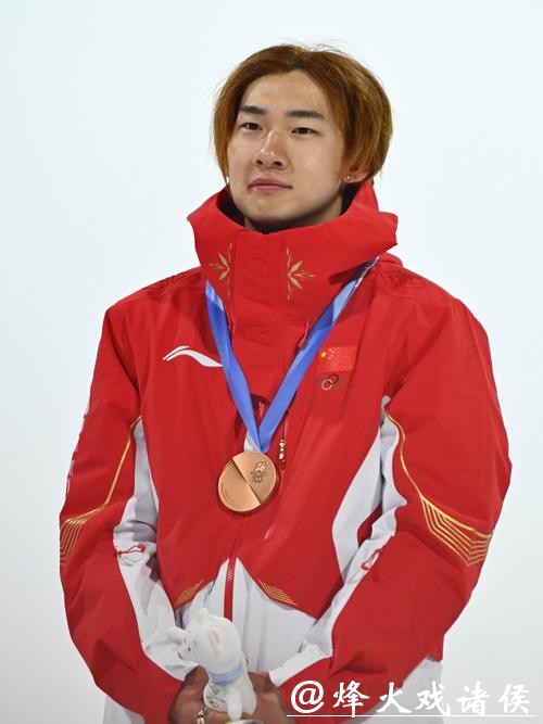 苏翊鸣铜牌背后:年轻人为什么在国际舞台上越来越稳? 苏翊鸣铜牌背后:年轻人为什么在国际舞台上越来越稳?