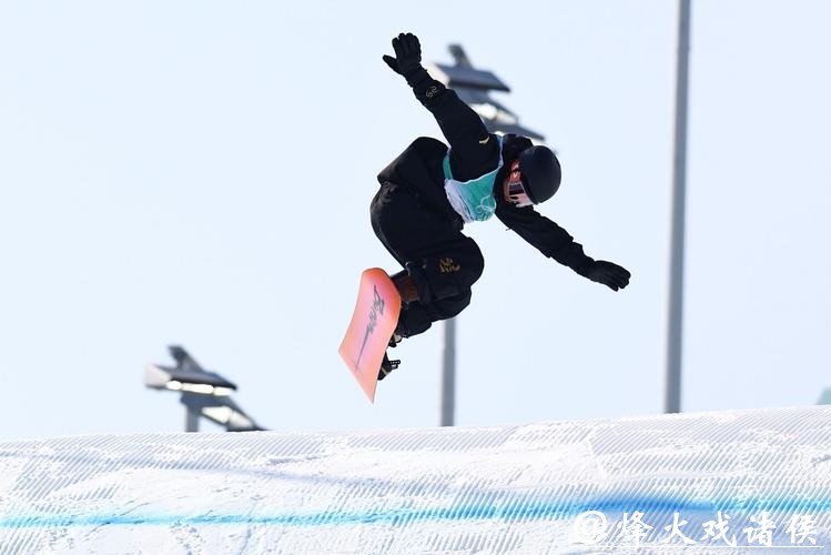 冬奥会 丨单板项目“神仙打架” 中国健儿力拼脱颖而出 冬奥会 丨单板项目“神仙打架” 中国健儿力拼脱颖而出